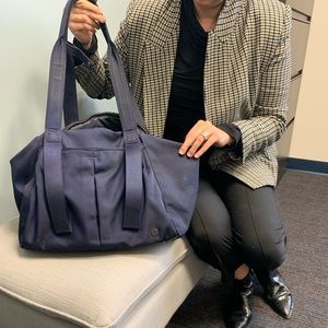 Lululemon bag in good condition